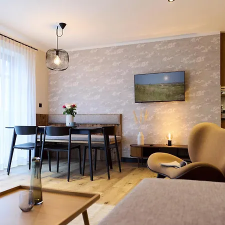 Binnendiek Haus 3 1 *